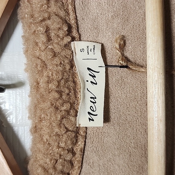 New In Boot barn sherpa teddy vest size S - Picture 2 of 6